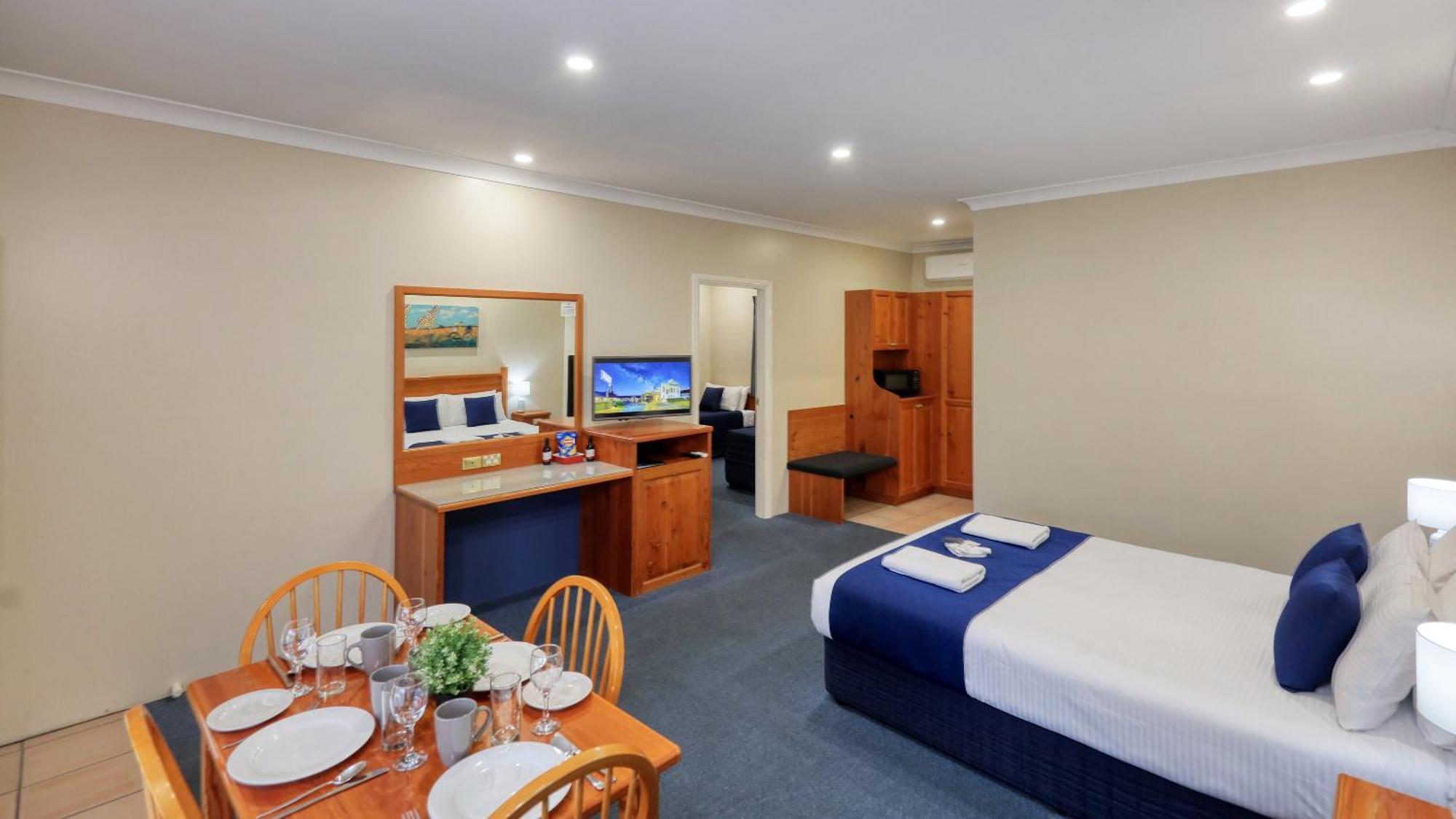 Breakout Motor Inn Каура Экстерьер фото