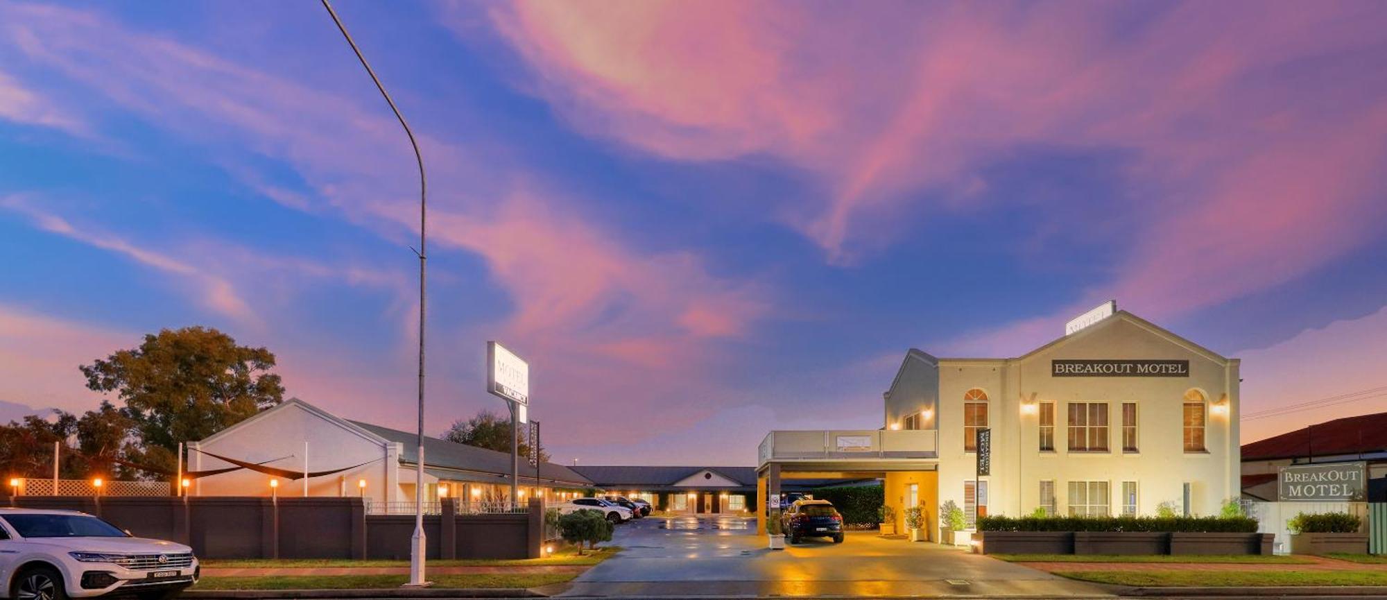 Breakout Motor Inn Каура Экстерьер фото