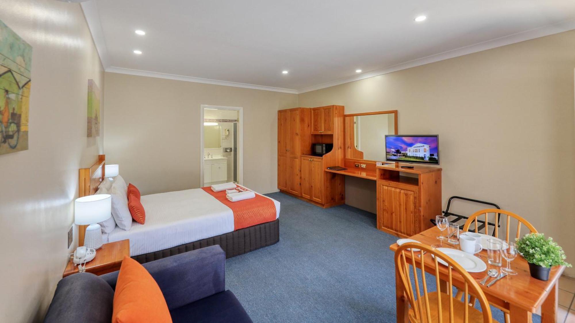 Breakout Motor Inn Каура Экстерьер фото