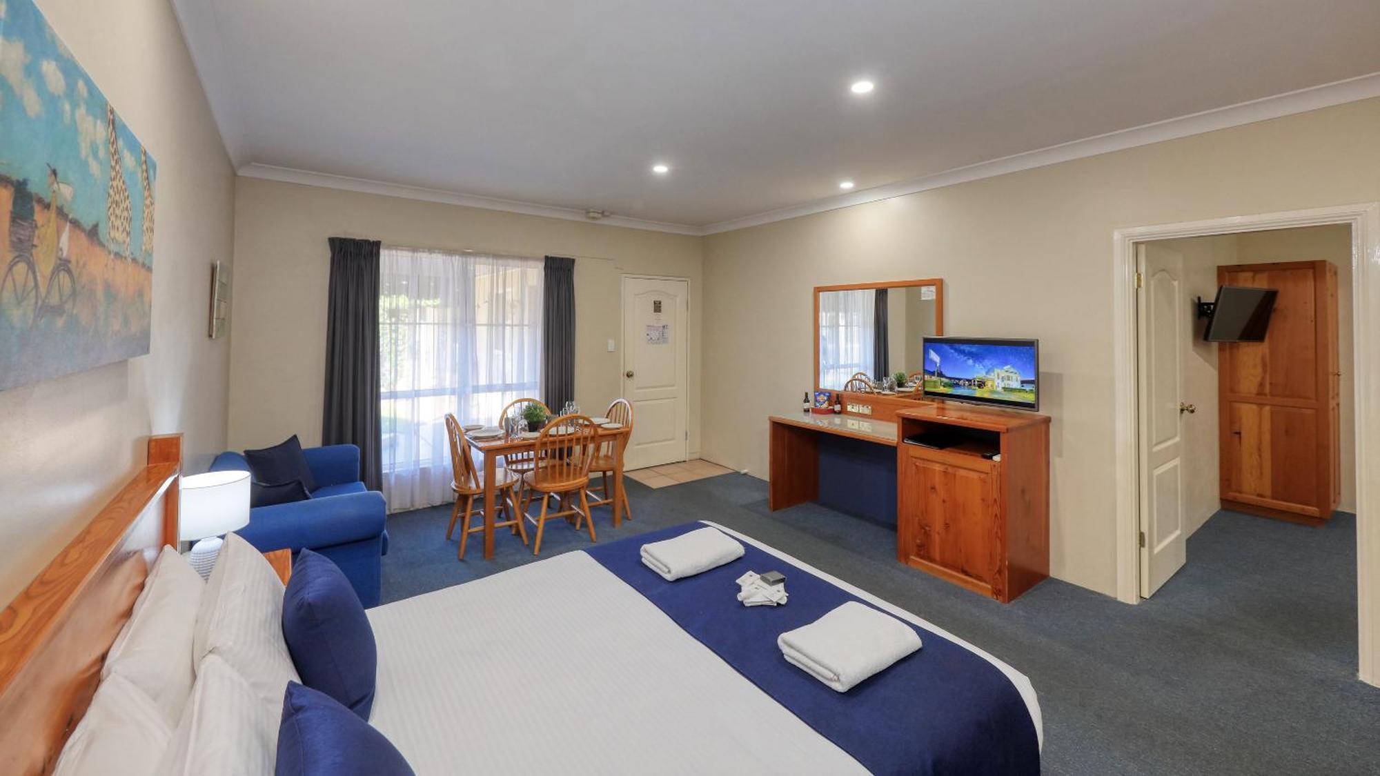 Breakout Motor Inn Каура Экстерьер фото