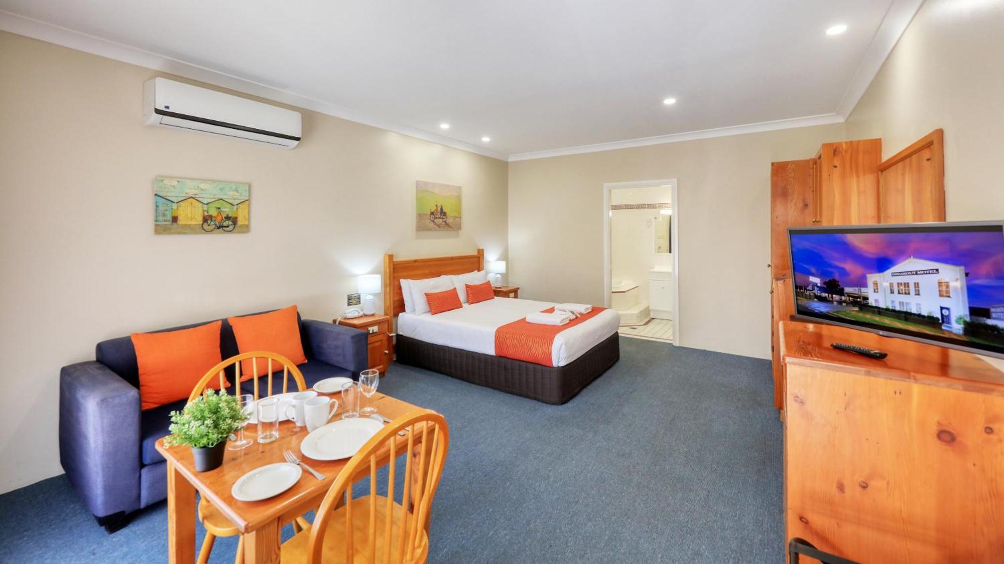 Breakout Motor Inn Каура Экстерьер фото